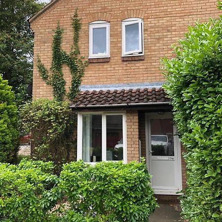 Rowan Tree Villa Aylesbury  Dış mekan fotoğraf