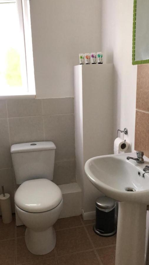 Rowan Tree Villa Aylesbury  Dış mekan fotoğraf
