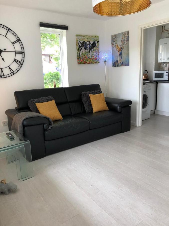 Rowan Tree Villa Aylesbury  Dış mekan fotoğraf